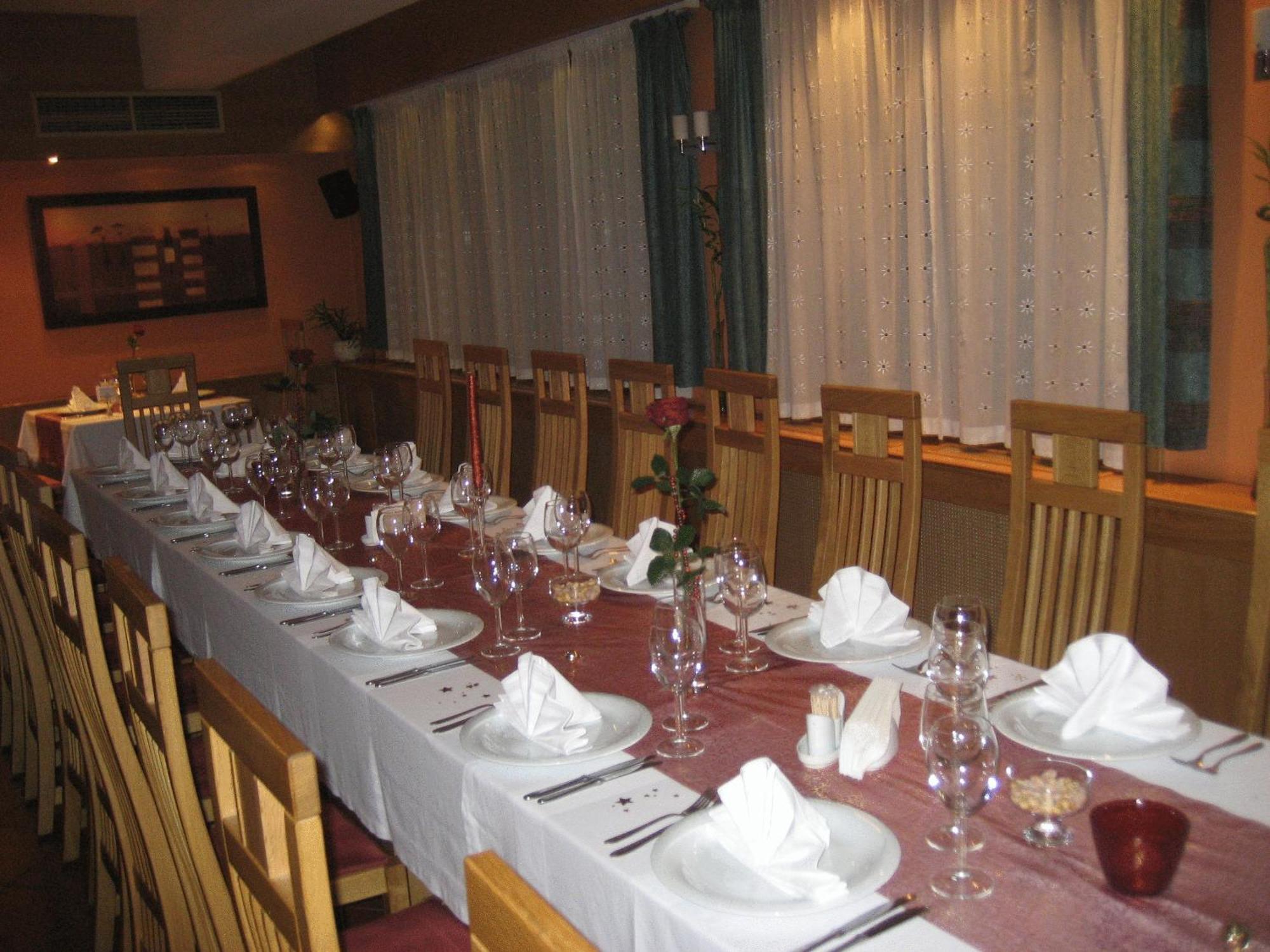 Hotel - Restaurant Gonduzo Odorheiu Secuiesc Exterior foto